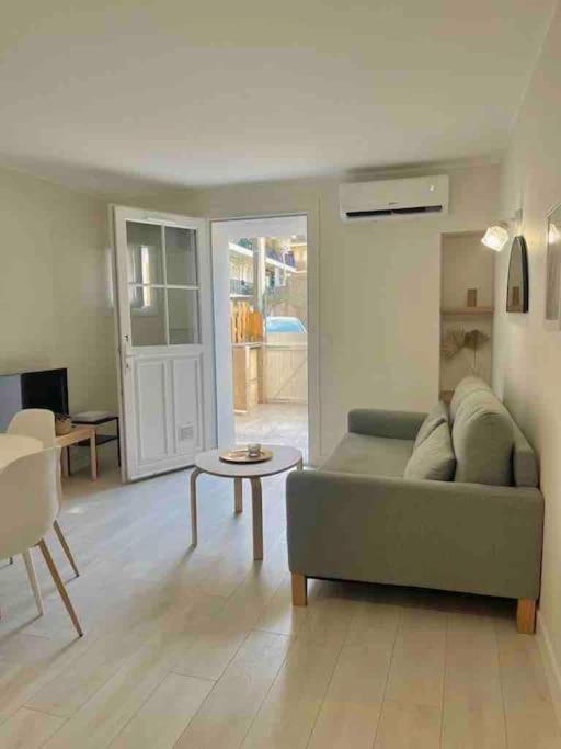 Le Bashkir - Ac - Wifi -terrasse - Pres - Tram Et Supermarches Apartamento